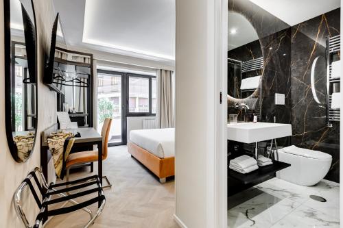 Glam44 Private Suites by Premium Suites Collection
