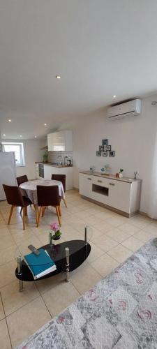 Adriana Apartment