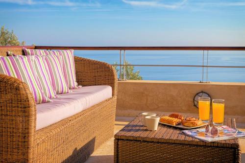 Villa Kalyvia Beta Kalyvia, Skiathos Private Infinity Pool & Sea Views