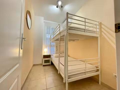 Apartamento con Terraza y Piscina a 600m de la Playa en Jávea