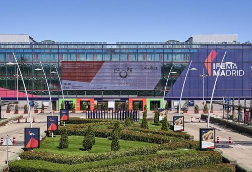 Estudio con terraza privada junto al Estadio Metropolitano, IFEMA y Aeropuerto