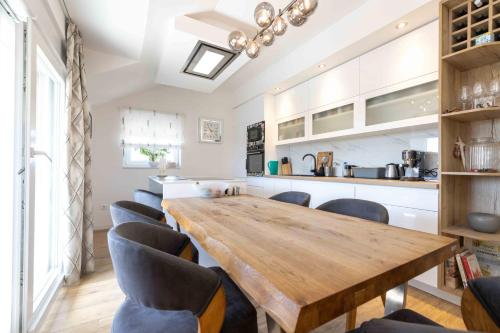 Tea 2BDR apartment with parking