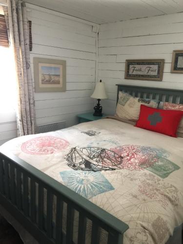 Chalets Plage St-Jeanにあるベッド