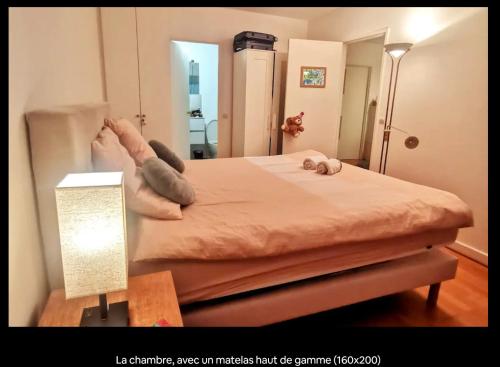 Cosy 50sqm flat at Eiffel Tower and Parc Expos with Parking