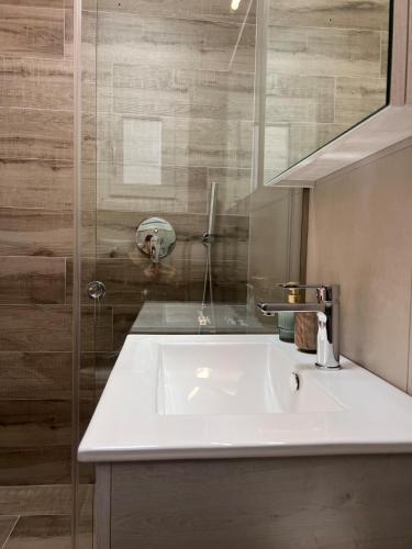 Safari Lux Studio SKG Newly Renovated