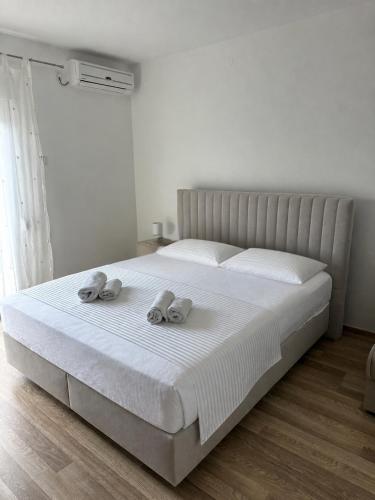 Sara Apartments