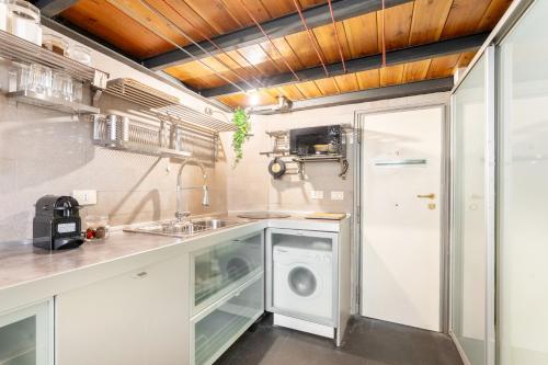 Esedra Loft, Like on a Boat Drifting Through Rome
