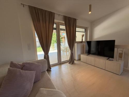 Donau-Loft near City and Highway