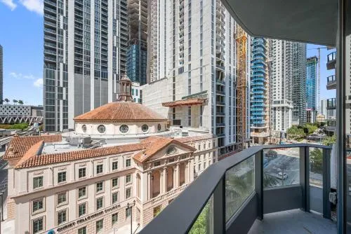 501 First Miami Worldcenter by Palermo Home Miami photo 11