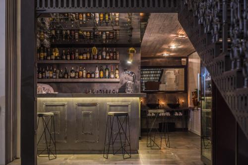 Lounge nebo bar v ubytování Alexandrovskiy Hotel