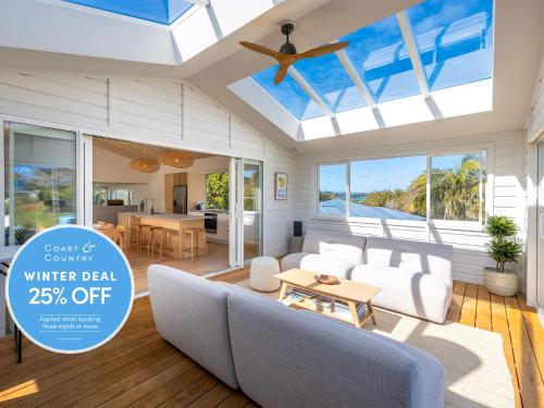 The Palms Oneroa - Coast and Country