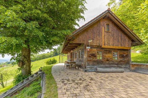 Rustic House With Lovely View - Happy Rentals