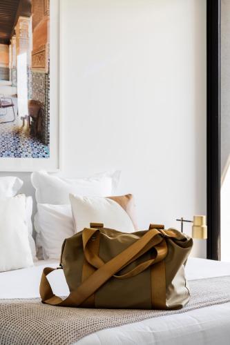 Tyrian Albert Park Lake — Room