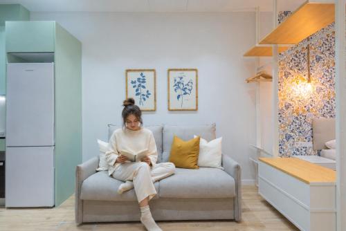 CASA FLORIT - 4 Guests with AC and WiFi near Sorolla Train Station