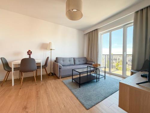 Jagodno Modern Apartment by BookingHost