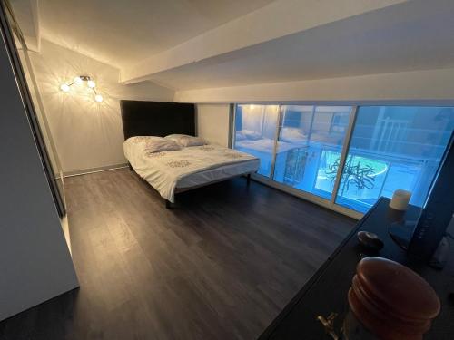Modern and luxurious two bedroom apartment