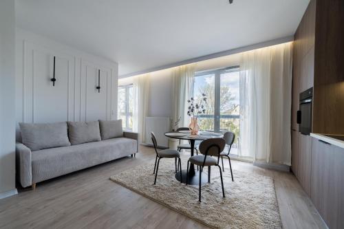 Janickiego Superior Apartment by BookingHost