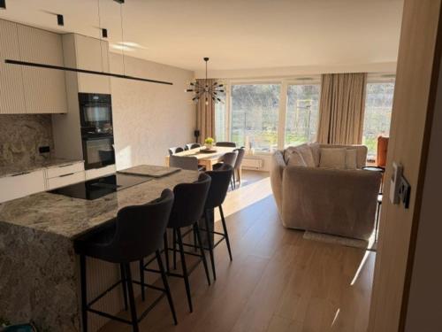 Relaxing Apartment with Parking close to Beach and City