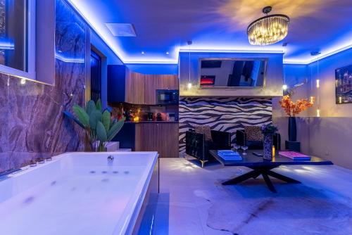 Private spa cinema free parking