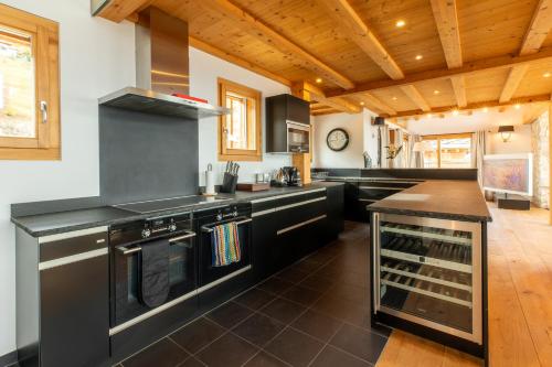 Luxury Chalet Sonas in Veysonnaz