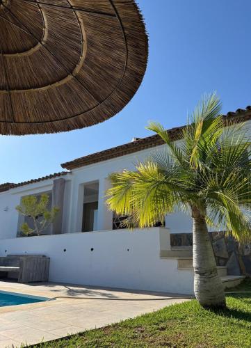 Boho-style villa in a quiet cul-de-sac