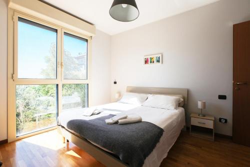 Garage Included, Bright Apartment with Terrace