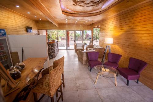 Kuchyň nebo kuchyňský kout v ubytování Easter Island Ecolodge