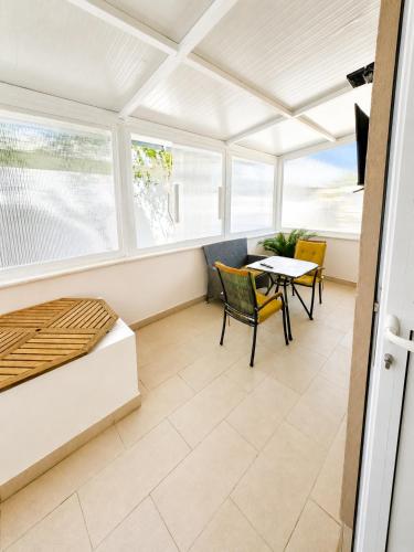 Znjan beachfront apartments Split