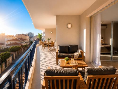 Cannes Centre 3 Ch Terrasse 40m 2 Parkings
