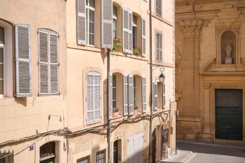 L Authentique - Un Voyage en Provence