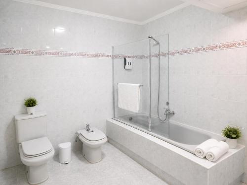 Casa Huelin - Apartamento y Loft, Playa 200m, Patio Privado, Centro Málaga
