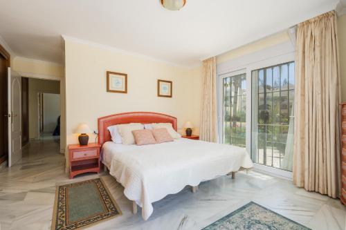 Sea View at White Pearl Beach II, Elviria, Marbella