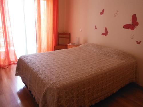 Кровать или кровати в номере Rooms_Heart Apartment