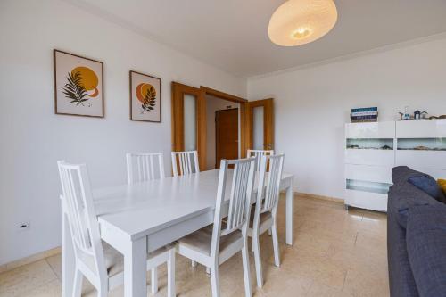 2 Bedroom Relax in Alvor by Innkeeper