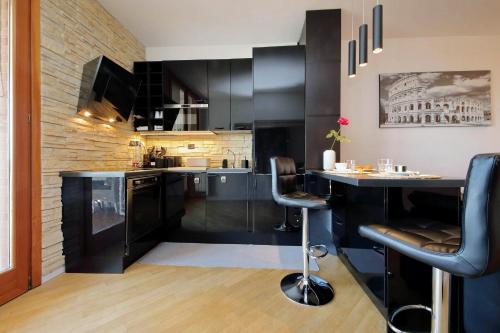 4BNB - Flaminia Prestigious Flat - swimming pool