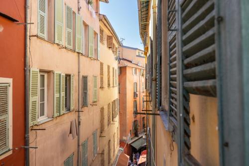 Cozy retreat in Old Nice