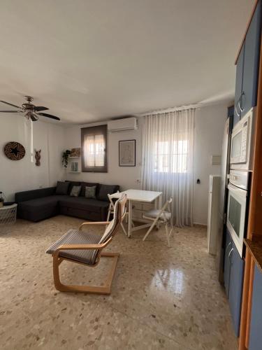 Precioso apartamento en el centro de Conil para familias, parejas y grupos