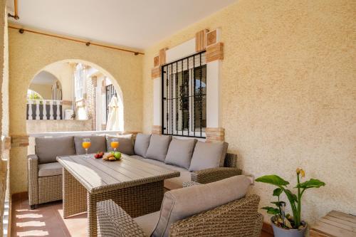Villa Aledis piscina privada y barbacoa