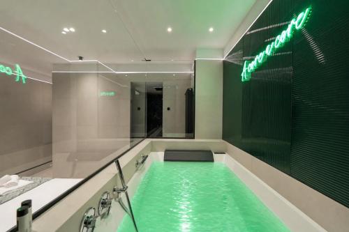 The Boutique Napoli Suite Panorama adults only