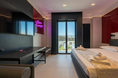 The Boutique Napoli Suite Panorama adults only