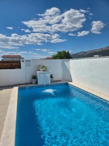 Apartment with private swimming pool