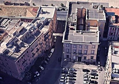 an aerial view of a city with buildings and cars at Appartamento Scarlatti in Trapani
