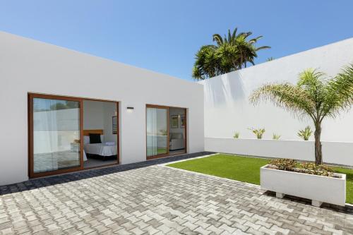 Villa Los Altos Arbea 8B by Escape Home