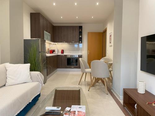 Elegant Suite Kalamaria - Parking