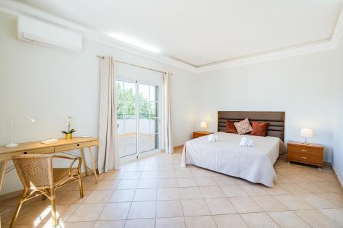 Villa Isa - Pool - AC - WIFI - BY BEDZY