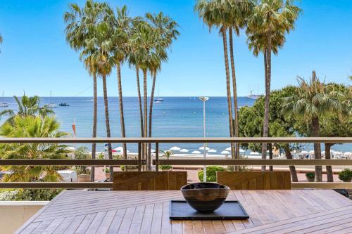 REF 2053 - Seasonal rental - Prestigious apartment on the Croisette Cannes