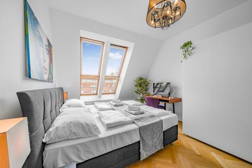 City Center Penthouse, 3 Bedrooms, 30qm Rooftop, AC