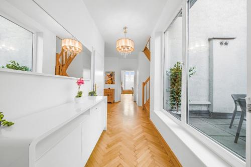 City Center Penthouse, 3 Bedrooms, 30qm Rooftop, AC