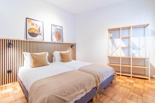 Stylish 3BR in Central Porto w AC by LovelyStay