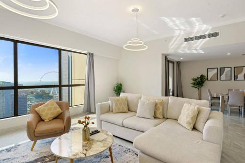FIRST CLASS 1BR Luxury Sea and Palm View Retreat